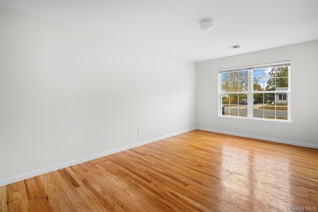 Building Photo - 730 Provost Ave