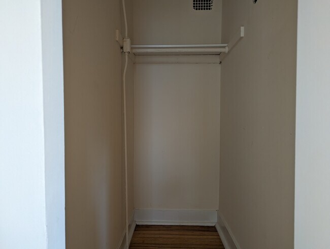 Building Photo - 2334 N Spaulding Ave