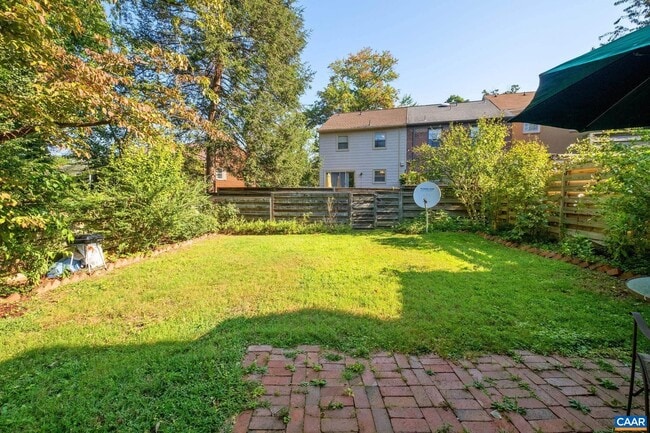 Building Photo - 114 Georgetown Green