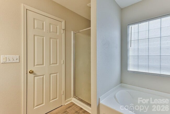 Building Photo - 8946 Chalkstone Rd