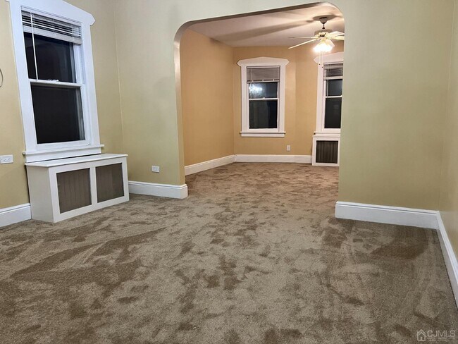 Building Photo - 27 John St