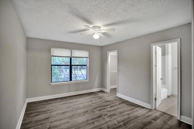 Building Photo - 2301 N Congress Ave