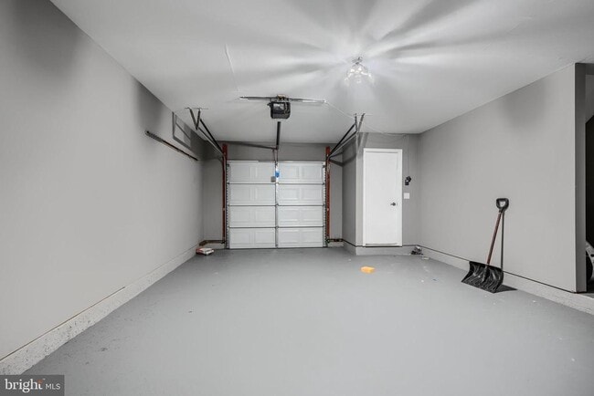 Building Photo - 4204 Red Ridge Way