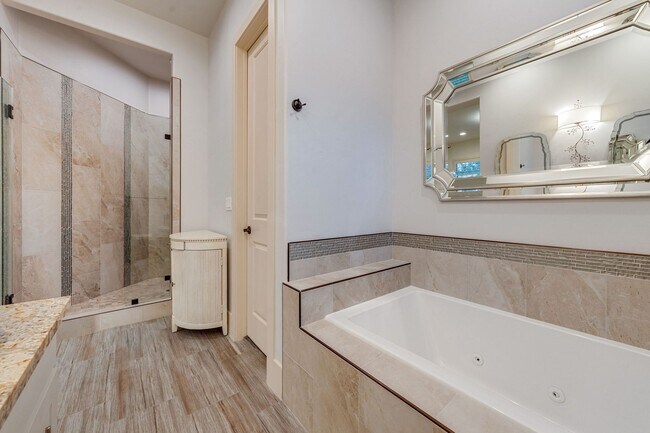 Building Photo - Utilities Included! Luxury Single-Story Ho...
