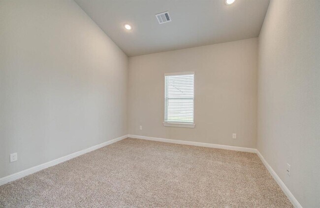 Building Photo - 2442 Wembley Way