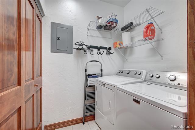 Building Photo - 101 E Main St