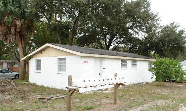 Primary Photo - 6209 Sheldon Rd