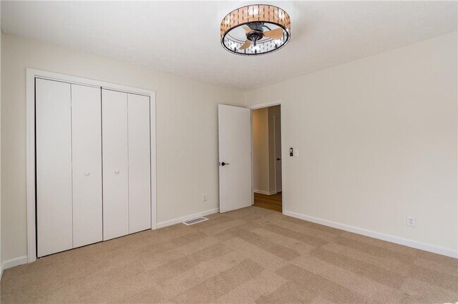 Building Photo - 905 Tanglewood Trail