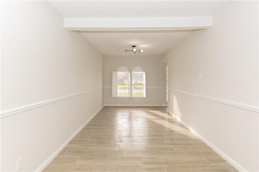 Building Photo - 5506 Dominica Dr