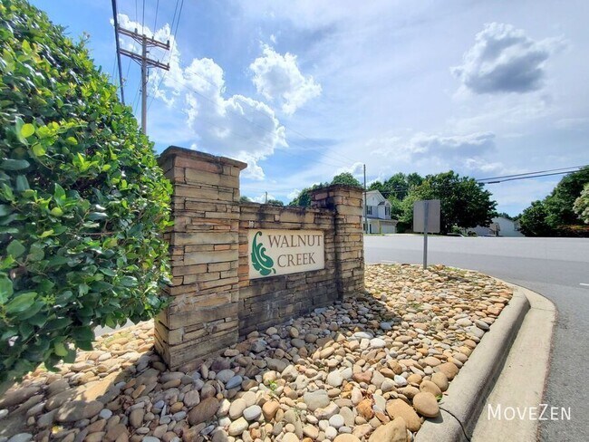 Building Photo - 6712 Mallard Park Dr
