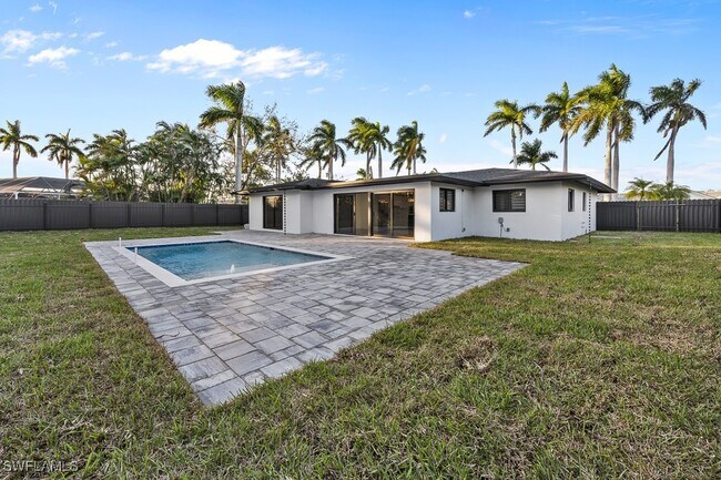 Building Photo - 112 Bayshore Dr