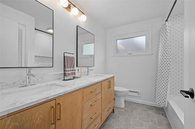 Building Photo - 1140 Folkstone Dr