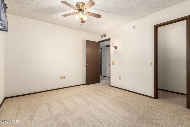 Building Photo - 12822 W Paintbrush Dr