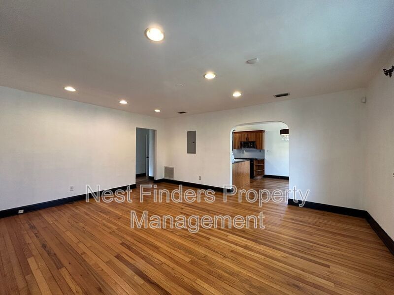 Building Photo - 1255 Eutaw Pl