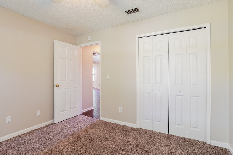 Building Photo - 3239 Puffin Way
