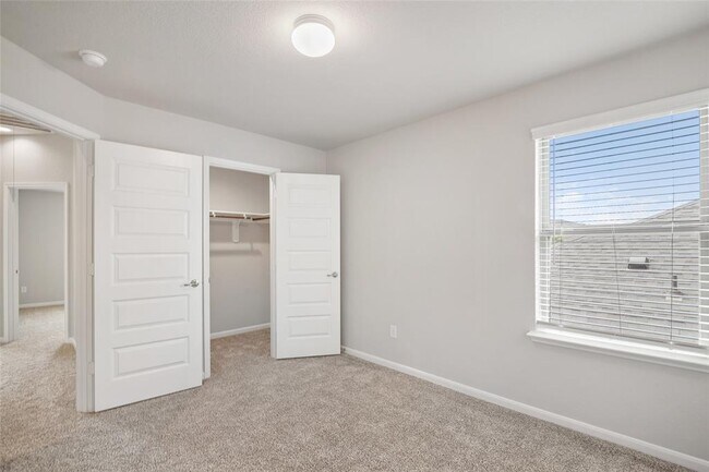 Building Photo - 5611 Cedar Cres Ct