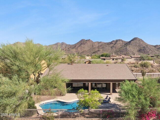 Building Photo - 13945 E Gail Rd