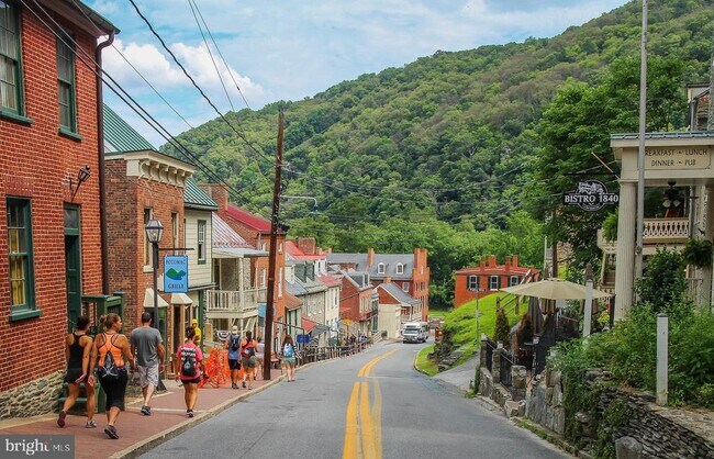 Building Photo - 36 Patterson Rd