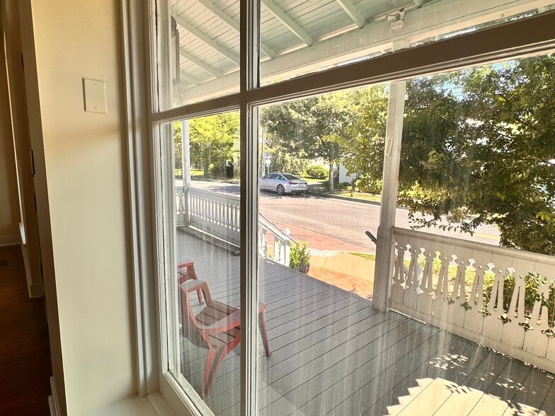 Bonus front porch outdoor space - 1301 W Strasburg Rd