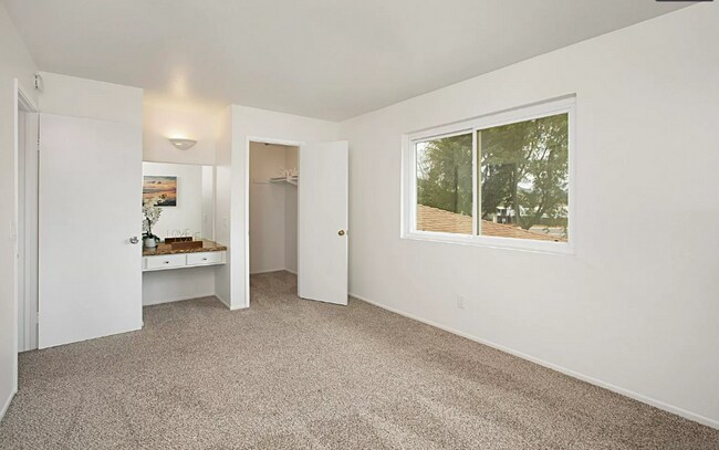 Building Photo - *** BEST KEPT SECRET IN SANTEE **NEW FLOOR...