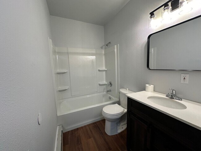 Building Photo - Fairchild AirForce Base 3 Bedroom 1 Bath Home