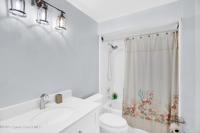 Building Photo - 175 22nd Ave