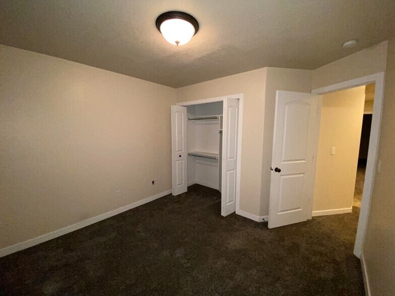 Building Photo - 2080 Evans Cove Loop