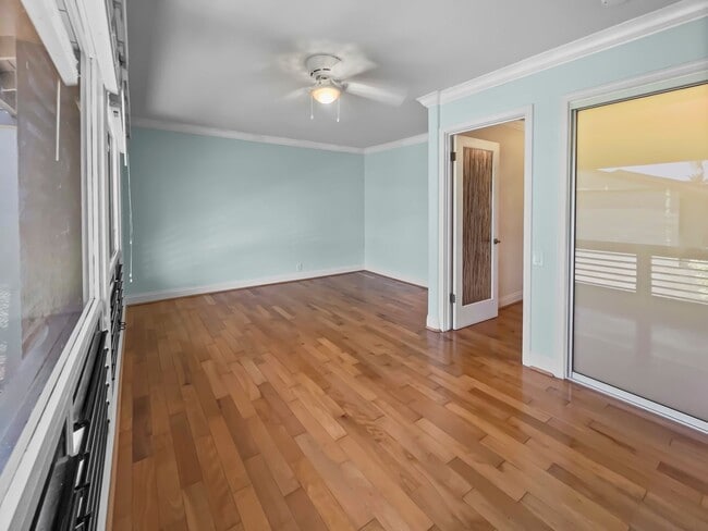 Building Photo - Video! Waterfront Townhouse w/Boat Dock!