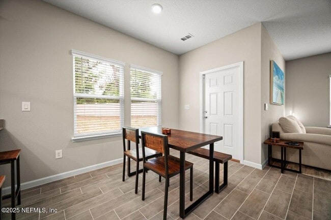 Building Photo - 1255 Beach Dune Dr