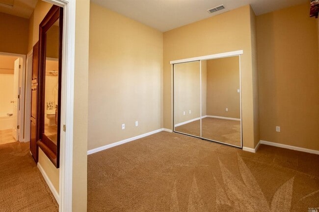 Building Photo - 1600 Hickam Cir