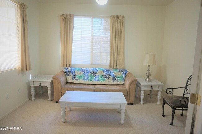 Building Photo - 3036 Softwind Dr