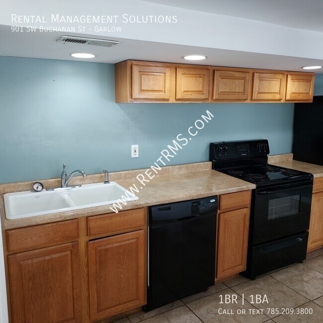 Building Photo - 901 SW Buchanan St