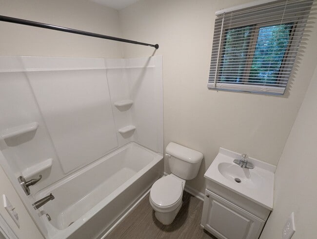 Building Photo - Pet-Friendly 2-bedroom, 1-bath A-Frame Home in the Rustwood Community