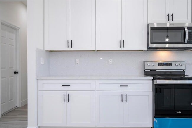 Building Photo - 3211 SW 128th Street Rd