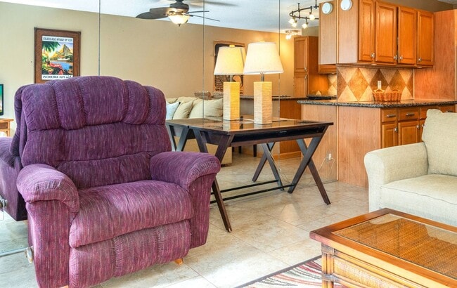 Building Photo - Furnished, One Bedroom/One Bathroom, Ocean...