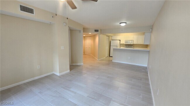 Primary Photo - 4105 Residence Drive