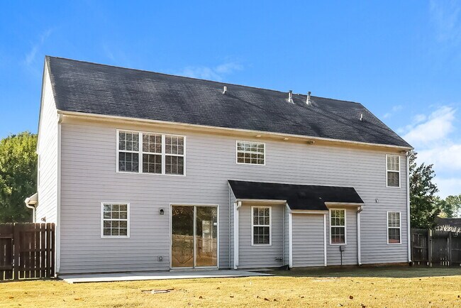 Building Photo - 2338 Greenside Dr