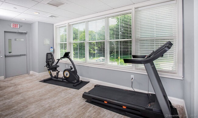 Building Photo - 35 Old Quarry Rd