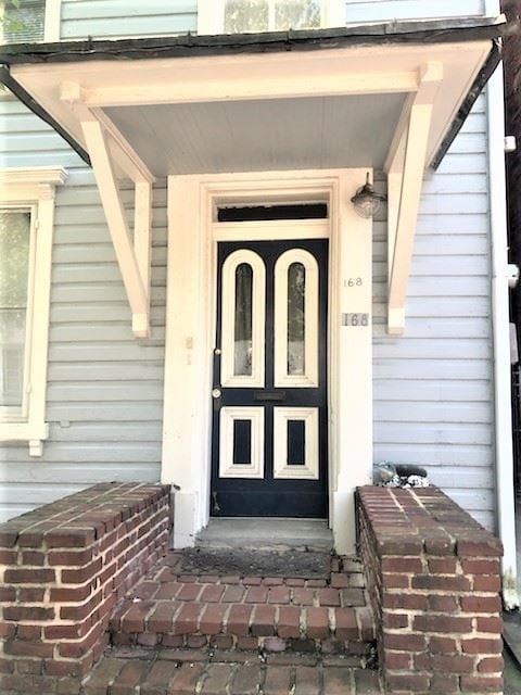 Primary Photo - 1 br, 1 bath House - 168 E POMFRET ST- UNIT B