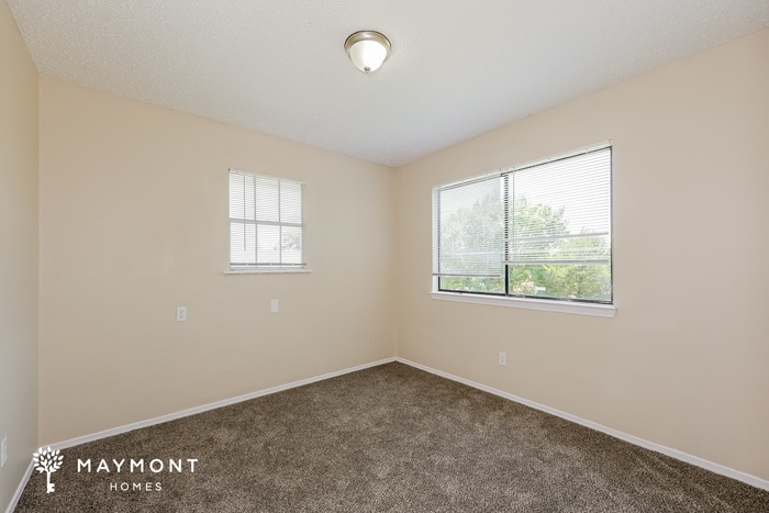 Building Photo - 2041 New Haven Dr