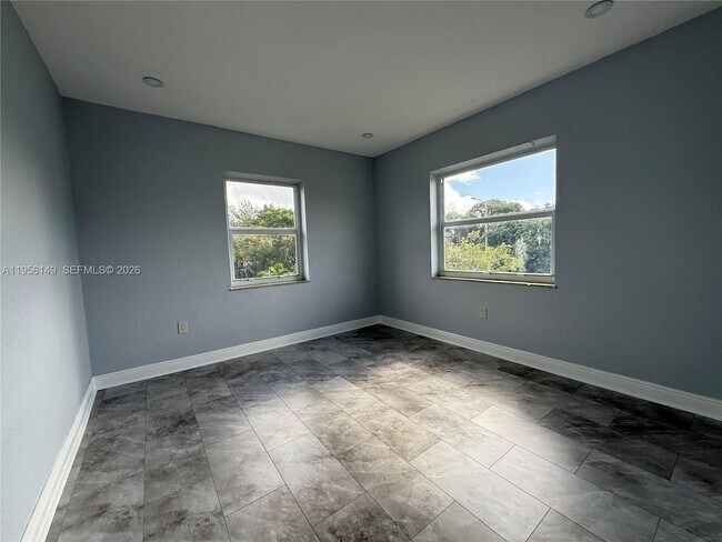 Building Photo - 2311 NW 15th St