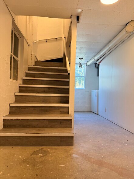 Building Photo - 1504 Philo Rd