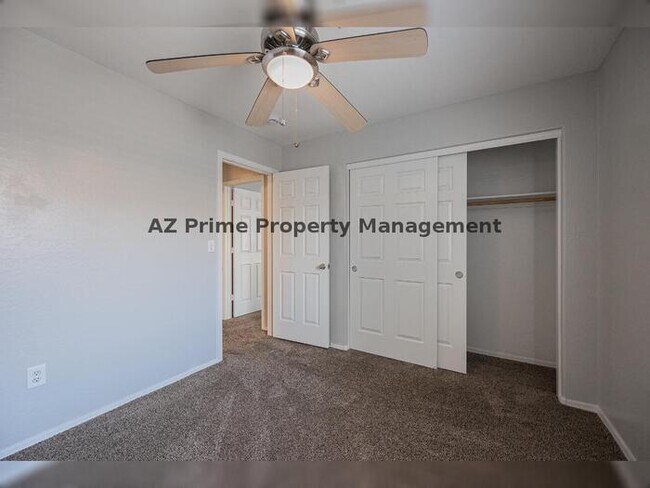 Building Photo - 227 W Darrow St