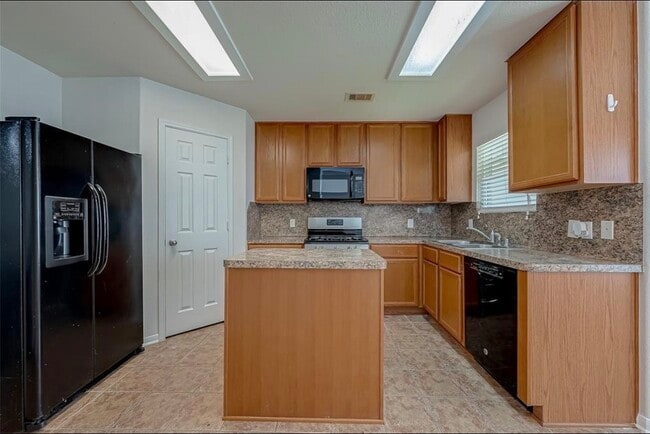 Building Photo - 5242 Espuela Ln