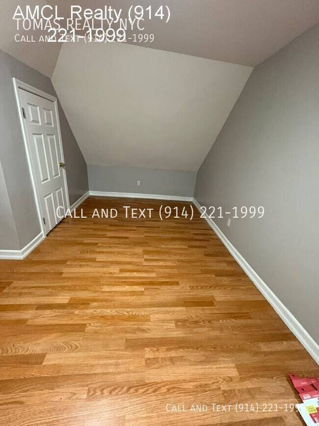 Building Photo - 107 N High St