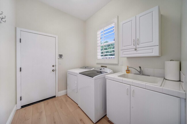 Building Photo - 81620 Tiburon Dr