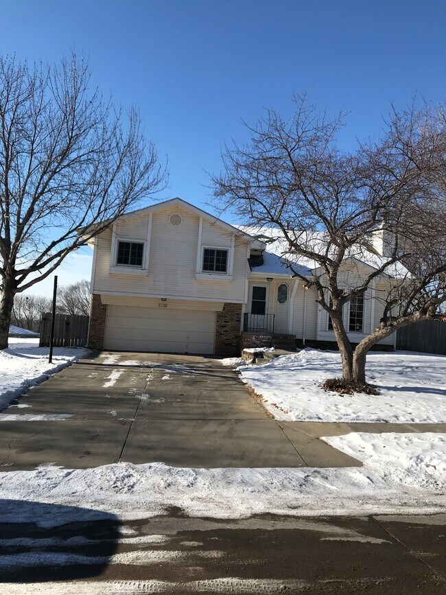 6716 S 153rd Circle 6716 S 153rd Circle Omaha NE 68137 Apartment Finder