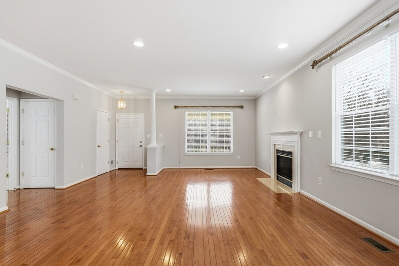 Building Photo - 1301 Waterview Way