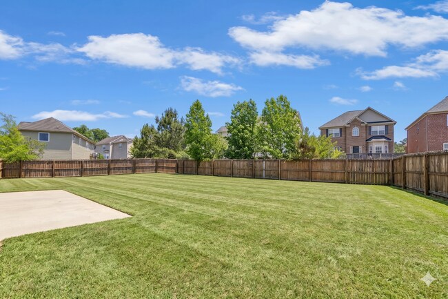 Building Photo - Charming and Freshly Updated Cul-de-Sac Home in Sanford!