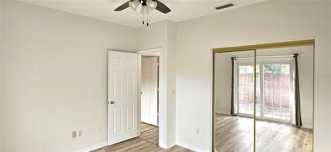 Building Photo - 2736 Penzance St